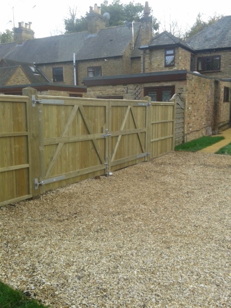 Fencing Contractor, Wargrave Berkshire